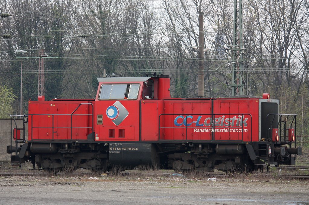 CC-Logistics 262 007 (214 007) am 12.4.12 bei Rangierarbeiten in Duisburg-Ruhrort Hafen.