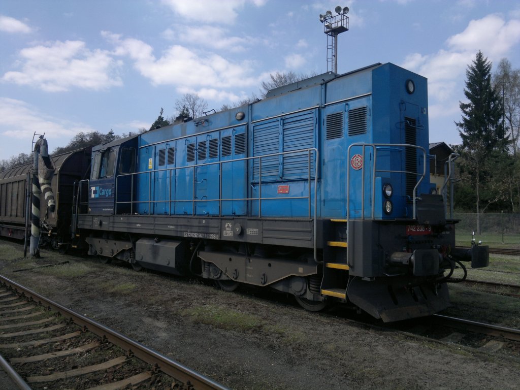 CD Cargo 742 238-9 auf Bhf. Luzna u Rakovnika am 34.4.2013.