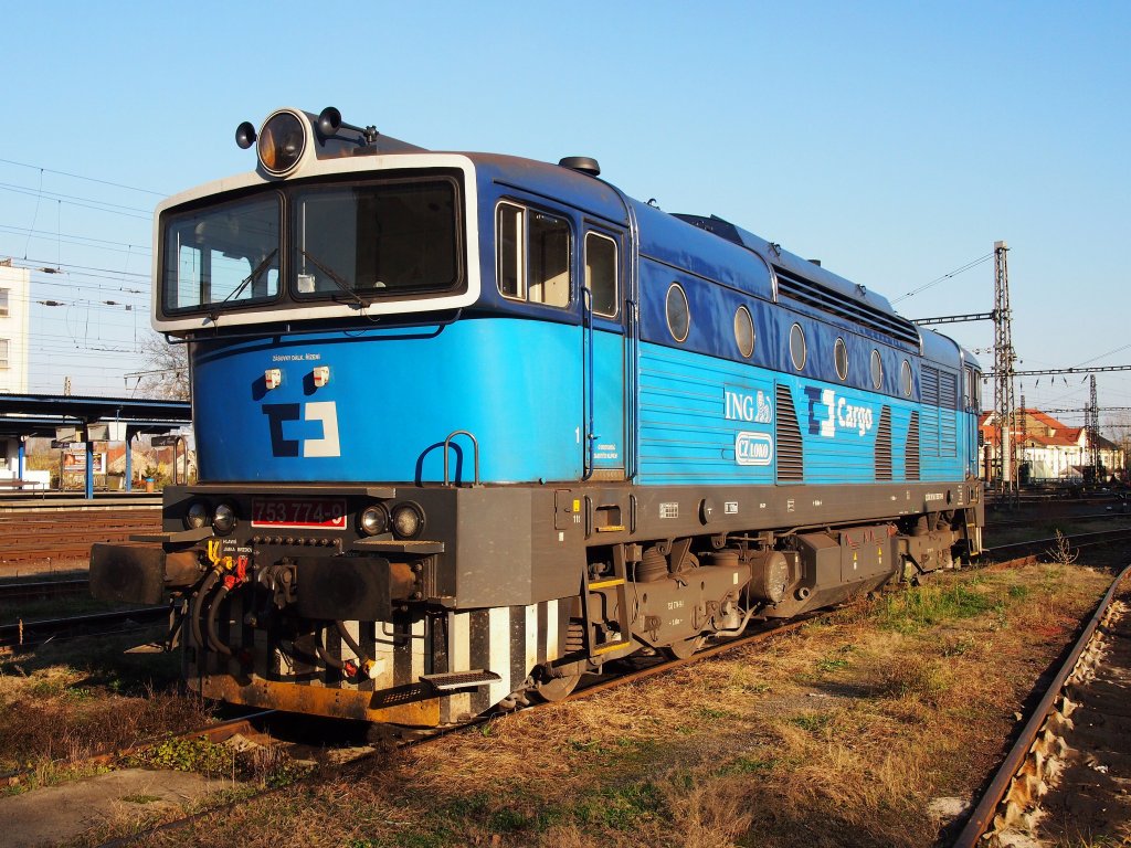 CD Cargo 753 774 Taucherbrille auf Hbf. Kralupy nad Vltavou am 13.11.2012.