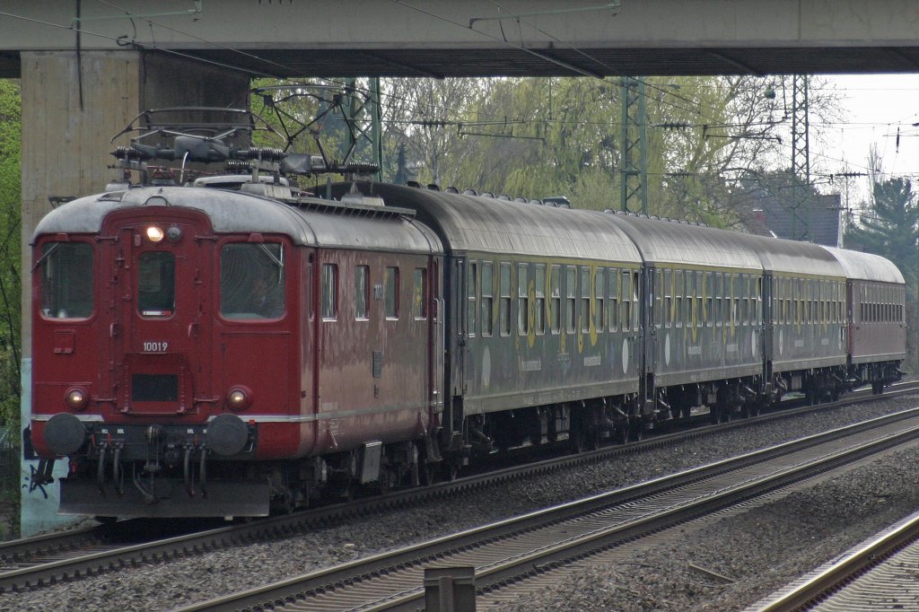 Centralbahn 10019 am 9.4.10 in Dssedlorf-Angermund