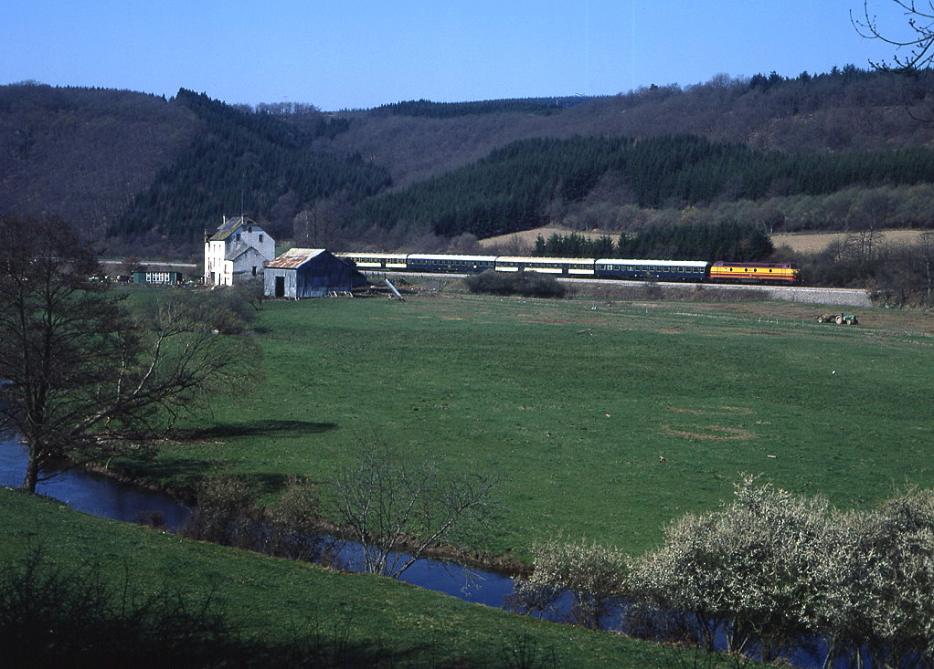 CFL 1809 mit Zug 1723 bei Drauffelt, 31.03.1990.