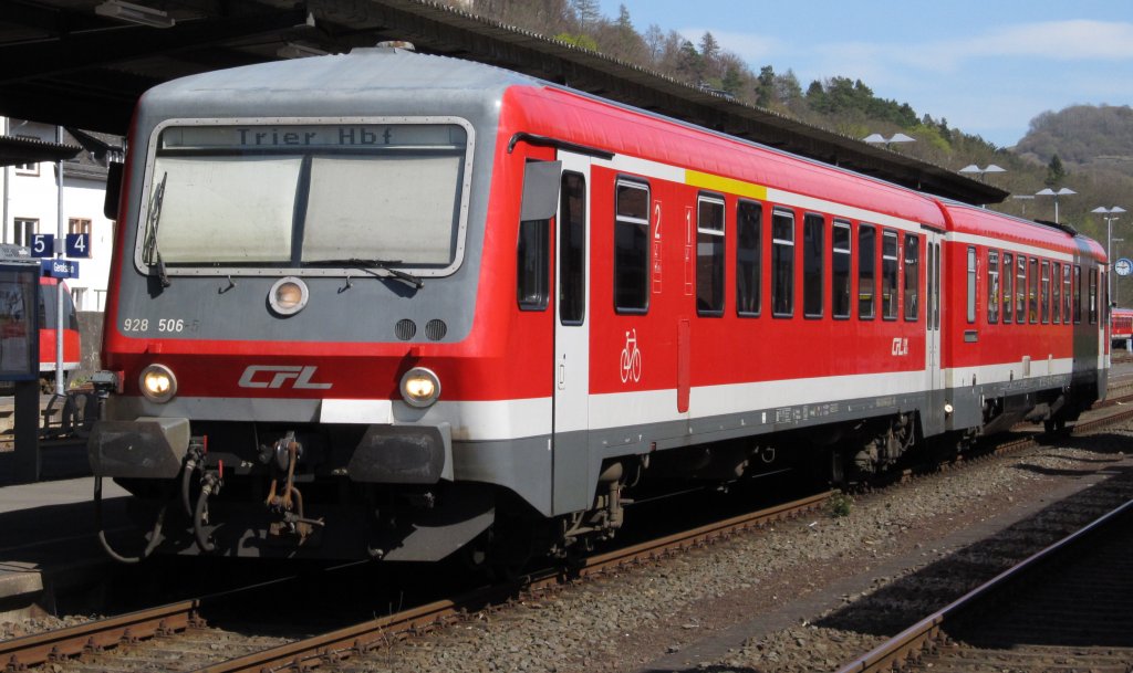 CFL 928 506-5 am 9.4.2011 in Gerolstein.
