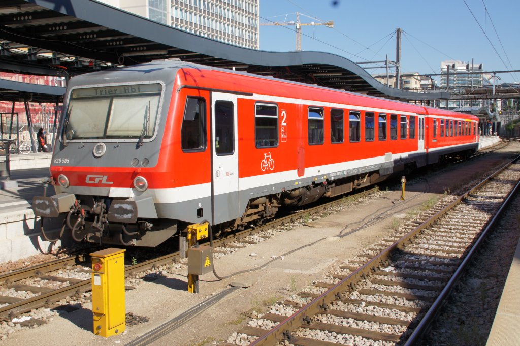 CFL Baureihe 628-505 wartet am 06.09.2010 in Luxemburg auf die Ausfahrerlaubnis.