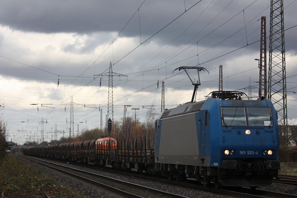 CFL Cargo Mietlok 185 520 am 25.11.12 mit einem Stahlzug nach Ehrang in Ratingen-Lintorf.