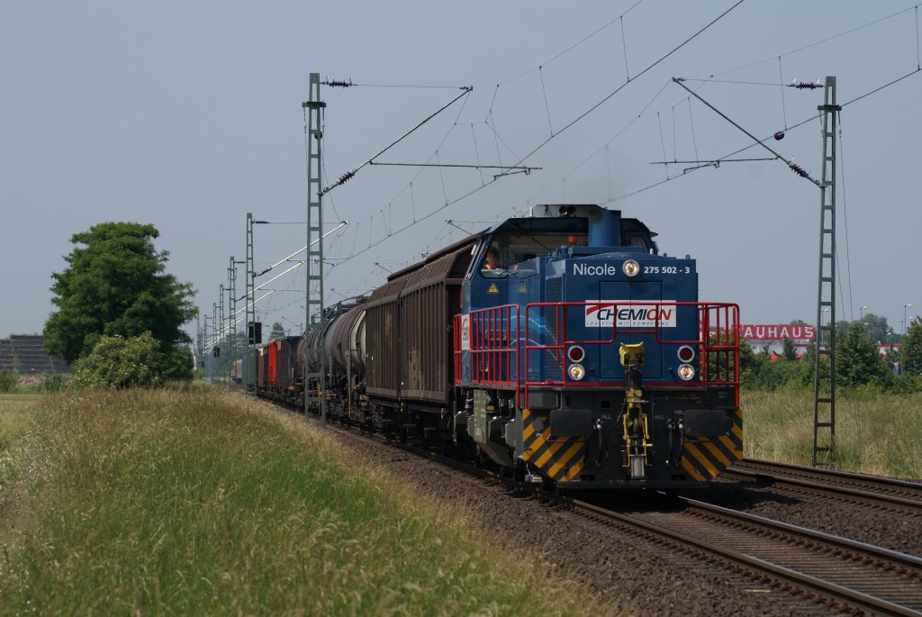 Chemion 275 502-3 mit einem Kesselwagenzug in Neuss-Allerheiligen am 23.06.2010