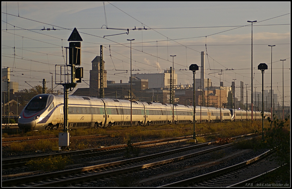 Cisalpino 610 711 und CIS 610 707 in der frhen Morgensonne bevor es als ST 93170 zu Testfahrten nach Breddin ging (gesehen Berlin-Moabit 27.10.2010)