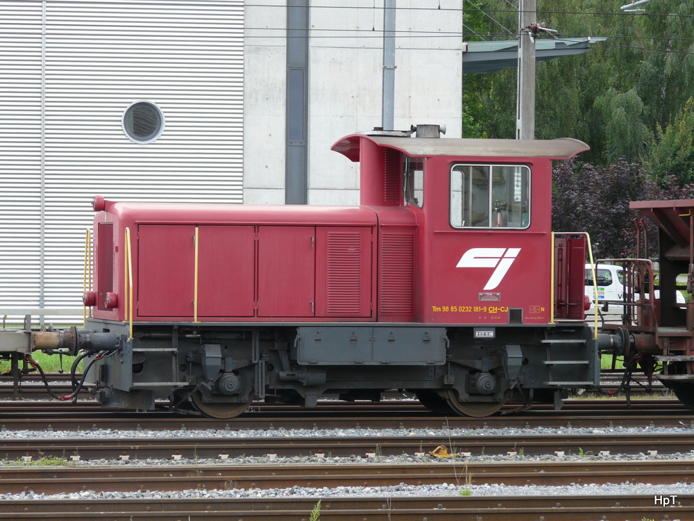 CJ - Tm 2/2 98 85 02 32 181 9 im Bahnhofsareal von Delemont am 22.07.2012