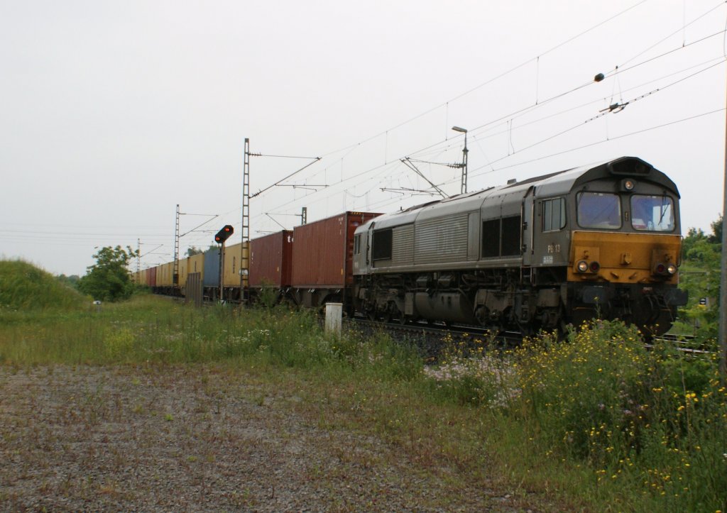 Claas 66 von CBRail PB 13 mit einen sehr langen Containerzug in Iphofen am 17.06.2010 (Rene)