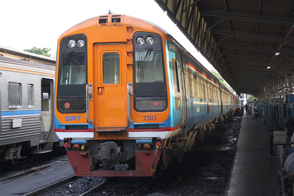 Class 158 Express Sprinter 2503 am 03.Juni 2012 in der Schnellreparaturwerkstaette des Bf. Hua Lamphong.