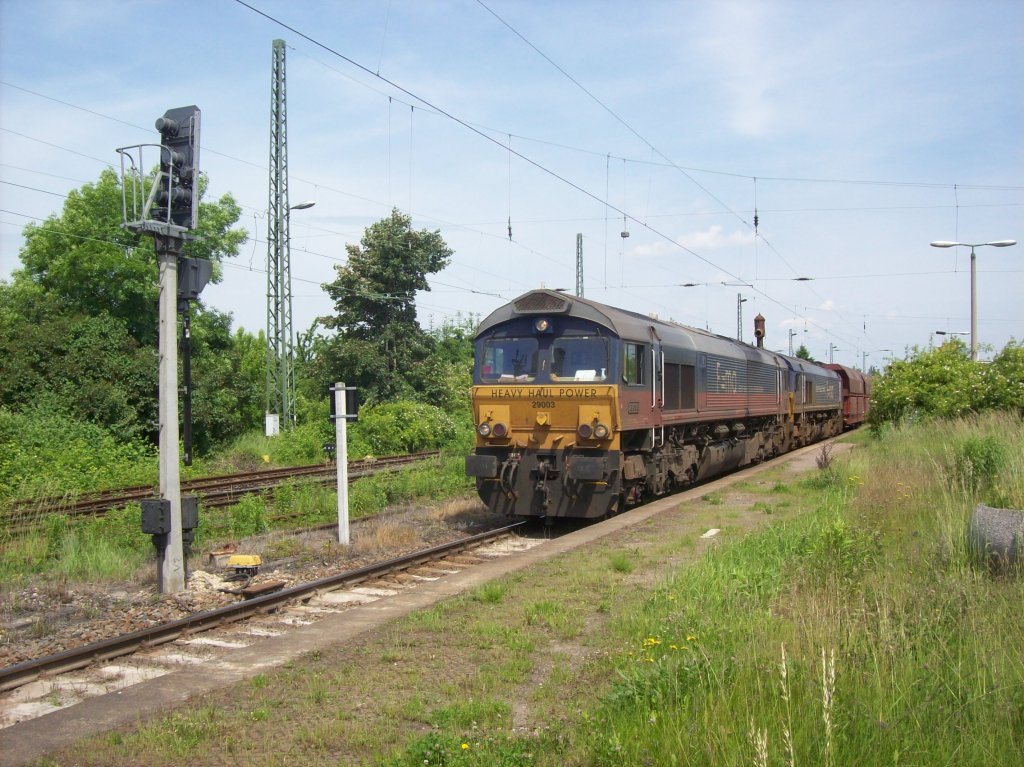Class 66 29003 & 29004 der Heavy Haul Power mit dem Kohlependel Profen - Chemnitz/Kchwald in Bhlen bei Leipzig 08.06.2010