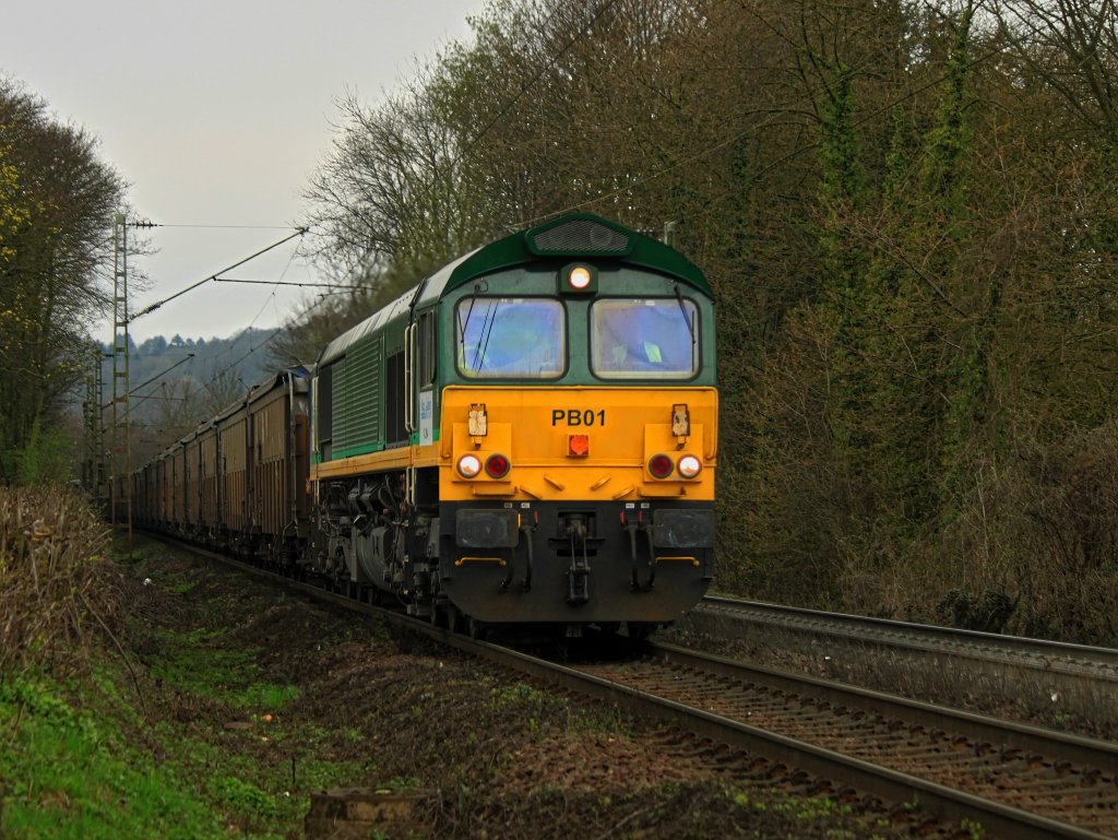 Class66 PB1 der Rurtalbahn am 30.03.2012 mit einem Bleierz-Zug von Belgien kommend auf der Montzenrampe nach Aachen West.