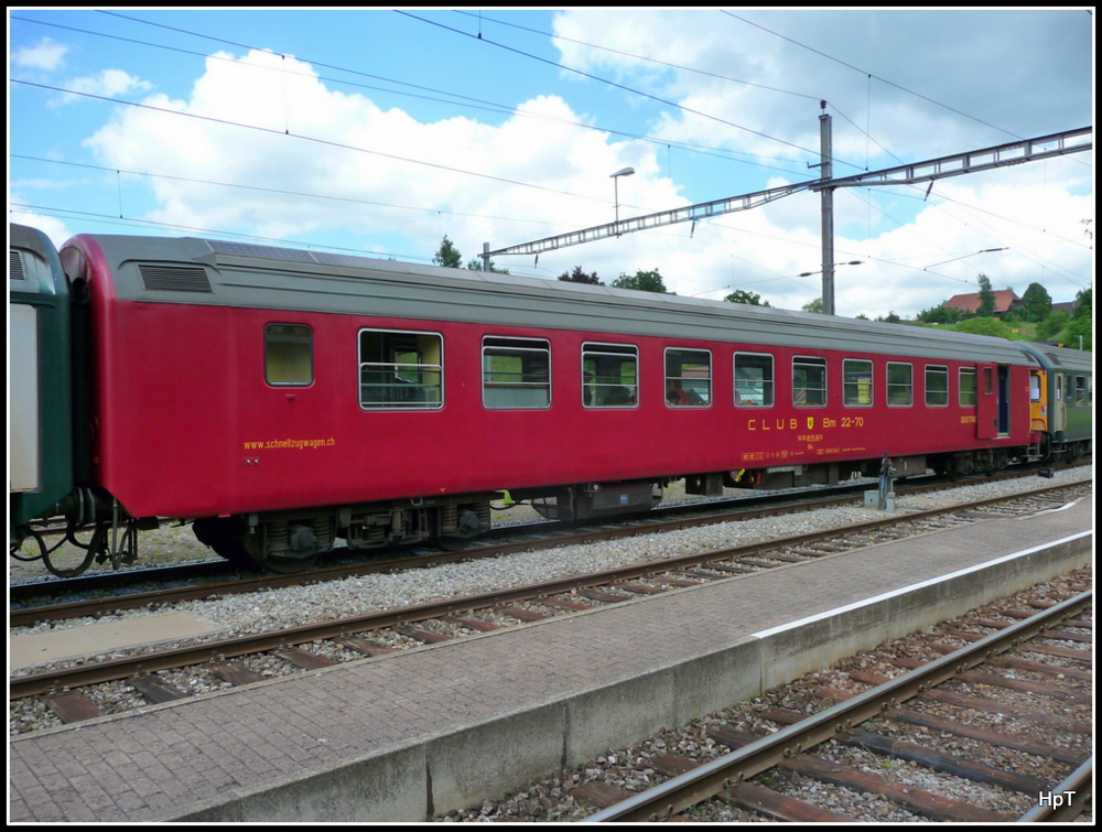 CLUP Bm 22-70  - Speisewagen WRm  56 85 89-70 401-0 in einem Extrazug aus Schaffhausen im Bahnhof Sumiswald-Grnen am 09.06.2012
