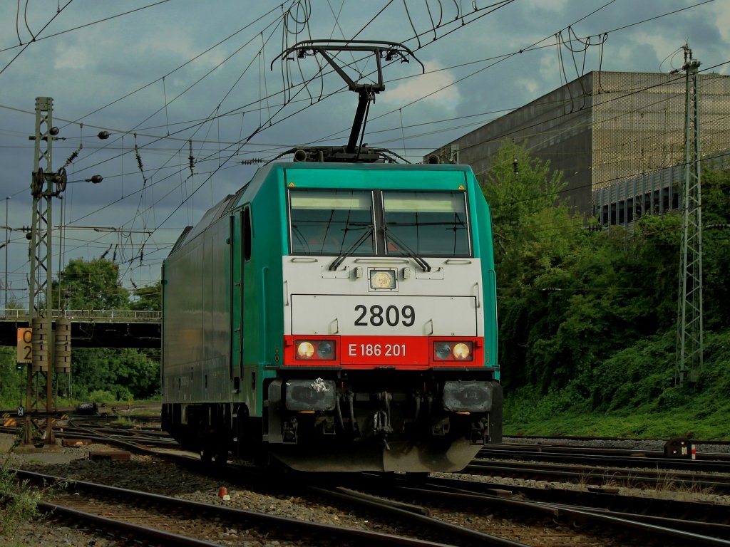Cobra 186 201 (2809) rangiert am 07.08.2012 in Aachen West.
