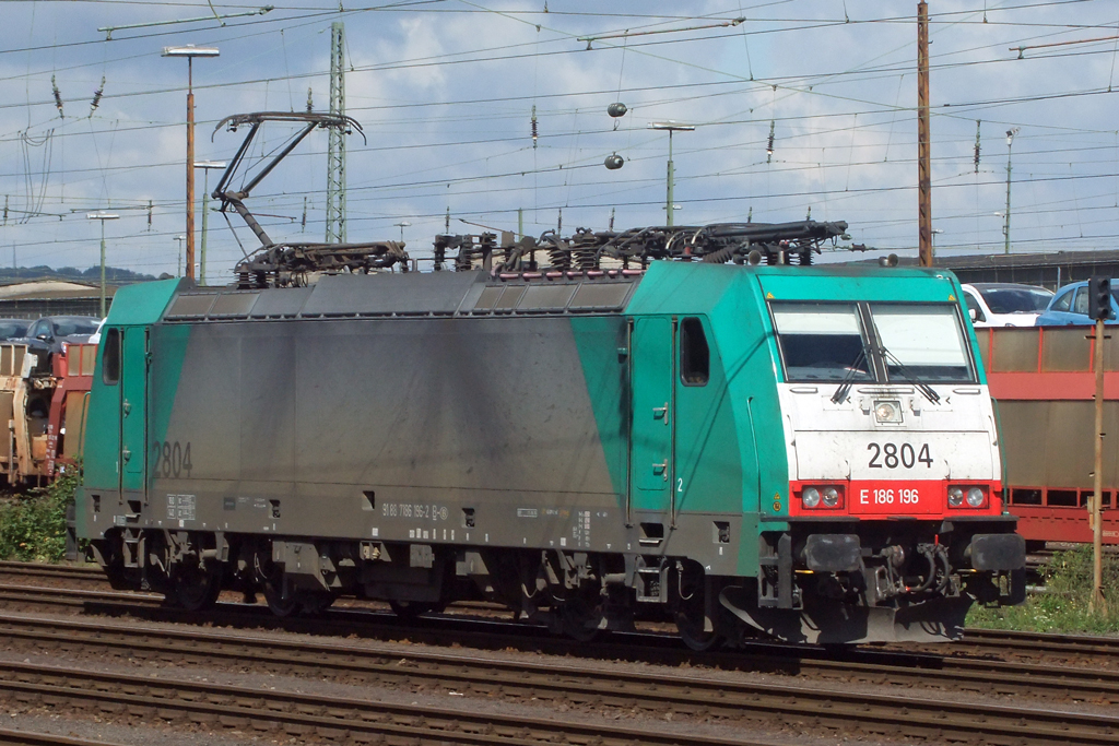 Cobra 2804 (E186 196) in Aachen-west 31.8.2010