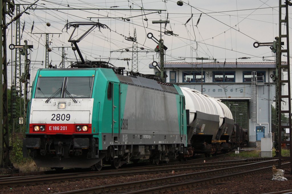 Cobra 2809 (E186 201)verlsst am 10.8.10 Gremberg