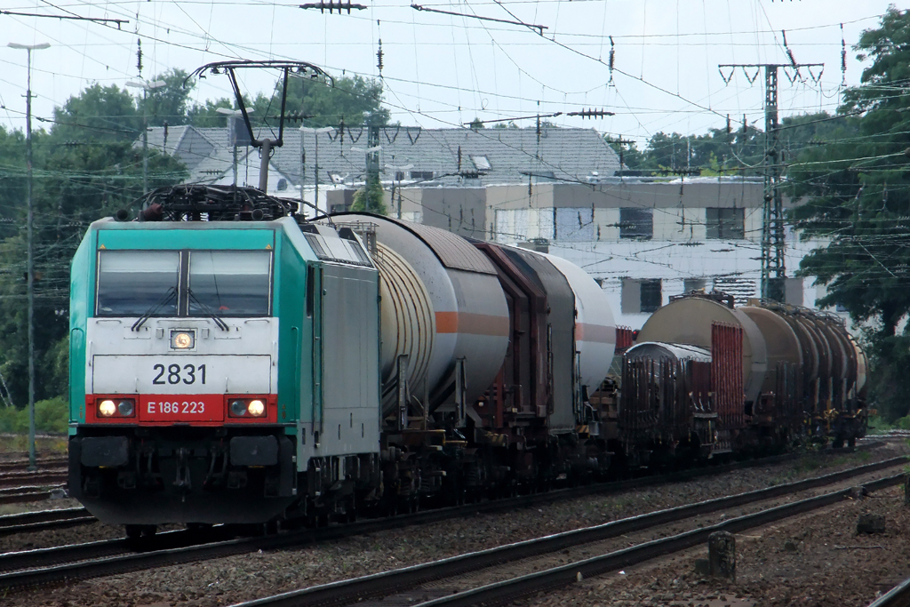 COBRA 2831 (E 186 223) in K�ln West 4.8.2012
