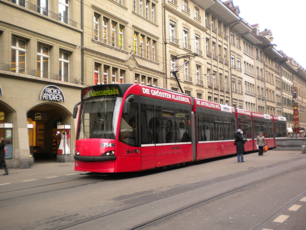 Combino Be 4/6 754 in der Spitalgasse. Bern 23.01.2010