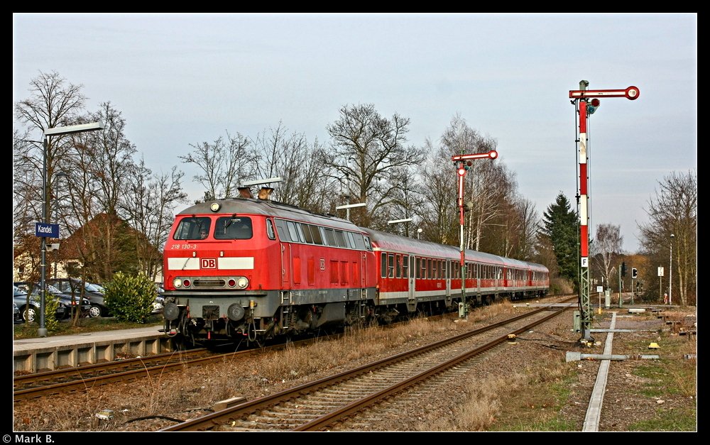 Comeback der 218, Karlsruhe-Neustadt! 218 130 fhrt in Kandel ein. Ab mitte April sind die Flgelsignale wohl Geschichte. Aufgenommen am 17.03.10.