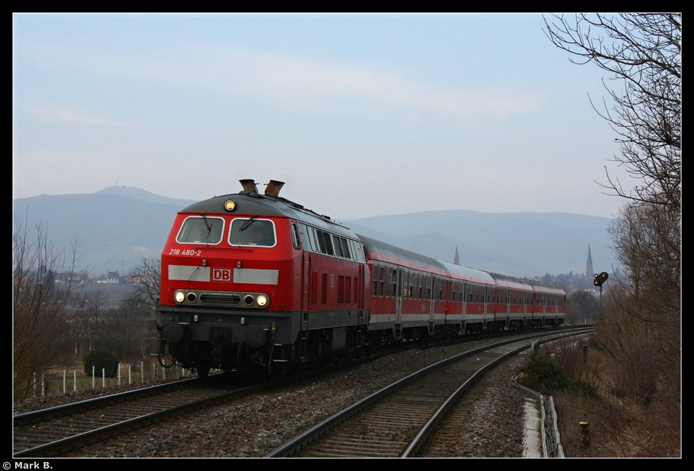 Comeback der 218, Karlsruhe - Neustadt! 218 480 bei Edesheim, aufgenommen am 11.03.10.