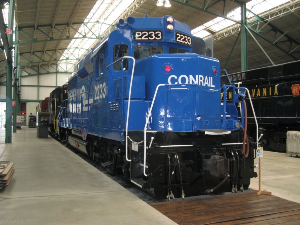 Conrail #2233 (GP-30), Pennsylvania Railroad Class EF22, steht 14/5/2011 im Railroad Museum of Pennsylvania, Strasburg Pennsylvania.