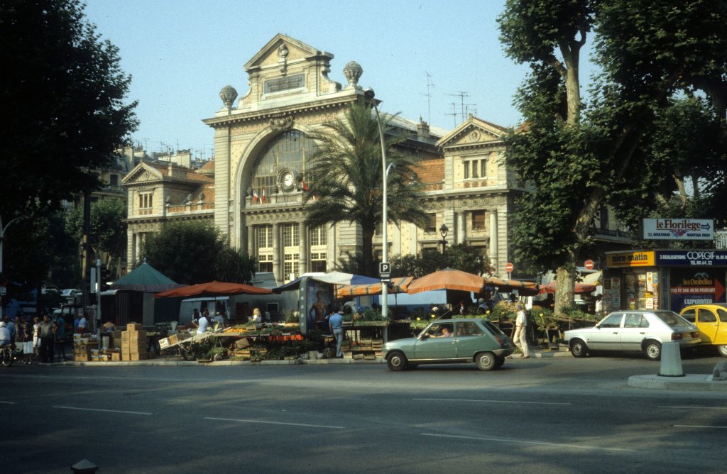 CP, Chemins de fer de Provence: Gare Nice CP (Gare de Provence) in Nice / Nizza (Place Gare du Sud) im Juli 1982.