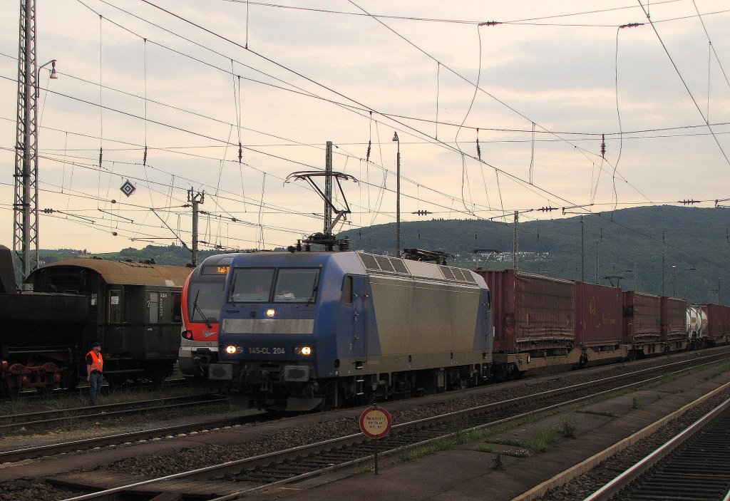 Crossrail 145-CL 204 mit einem KLV Richtung Wiesbaden, in Rdesheim (Rhein); 02.07.2011