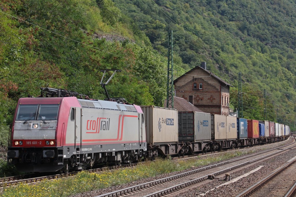 Crossrail 185 601 am 17.8.11 bei der Durchfahrt durch Kaub.