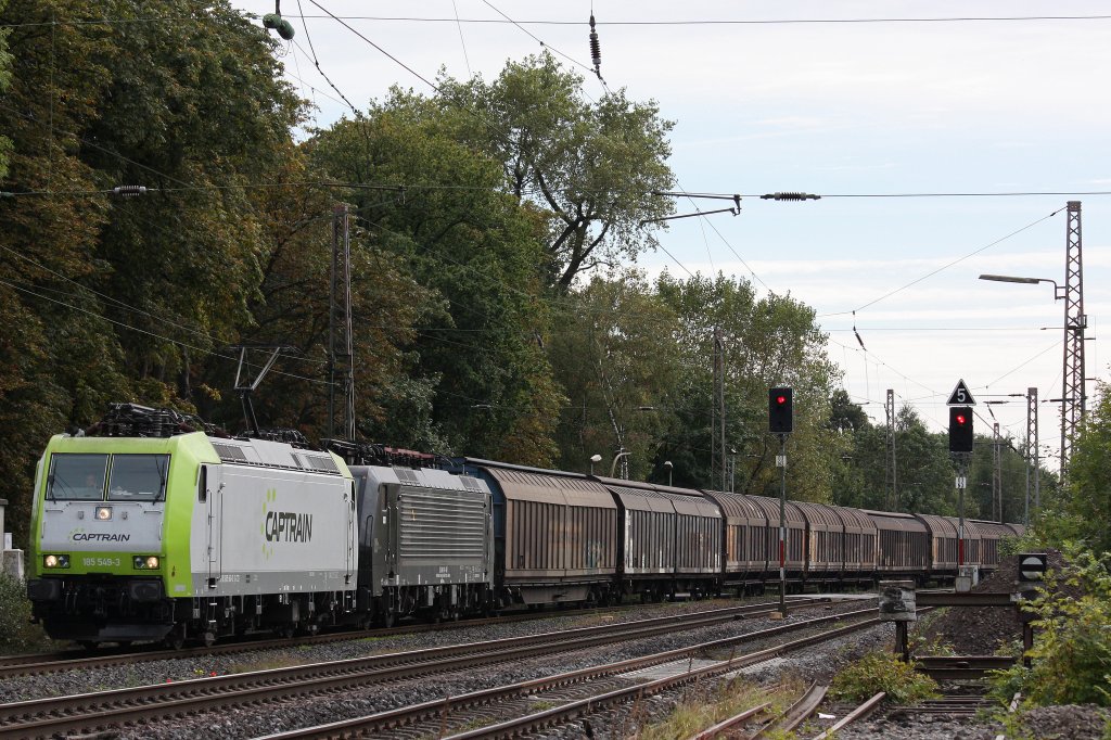 CTD 185 549 zog am 23.9.12 die MRCE/CTI ES 64 F4-108 und einen Papierzug durch Ratingen-Lintorf.