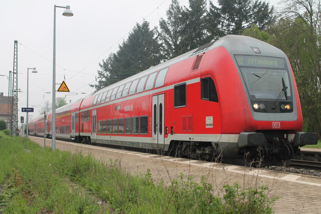 D-DB 50 80 86-35 065-1 bei der Ausfahrt am 02.05.2013 als RE nach Offenburg in Kenzingen.