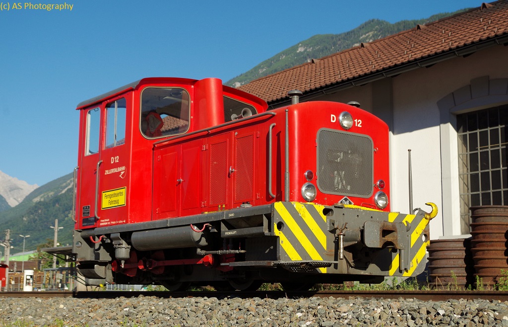 D12 der Zillertalbahn steht am 01.08.2013 in Jenbach. 