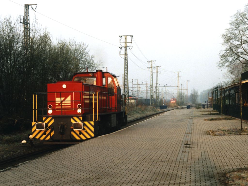 D23 der Bentheimer Eisenbahn AG auf Bahnhof Bentheim-Nord am 21-4-2001. Bild und scan: Date Jan de Vries.