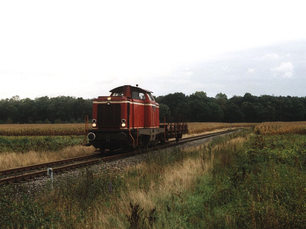 D25 der BE AG mit Gterzug 308 Ochtrup-Brechte-Bentheim-Nord bei Sieringhoek am 01-10-2001. Bild und scan: Date Jan de Vries.