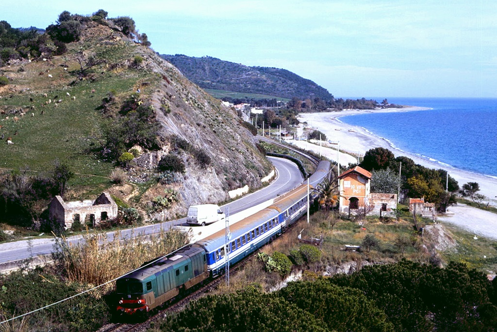 D445 1004, Bova Marina, 20.03.2002, E 815.
