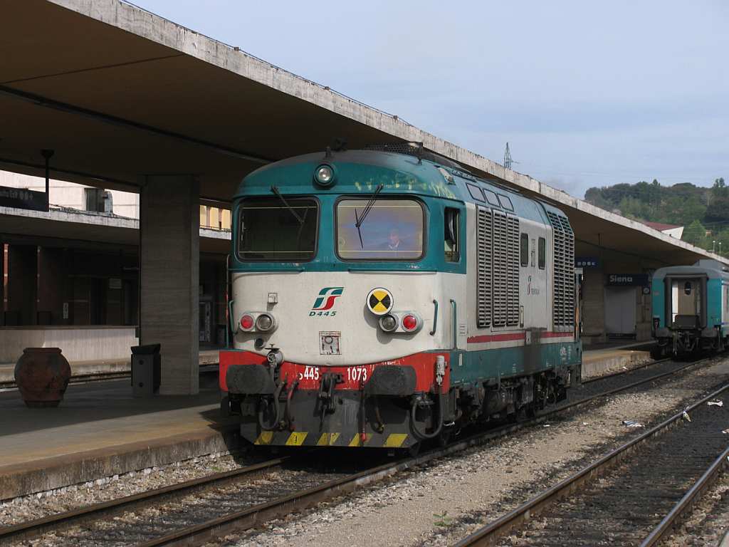 D445.1073 auf Bahnhof Siena am 20-5-2012.