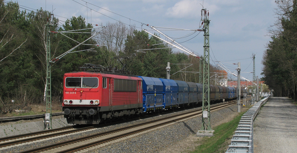 Da es regelmig diese PKP-Kohlezge gab es auch am 10.04.2012 ein Bild eines solchen Zuges. 155 249-6 hatte die Aufgabe diesen zug in Richtung Polen zu zerren.