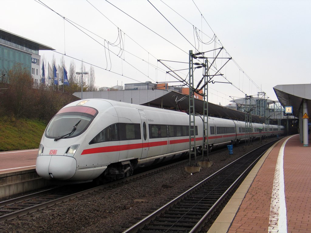 Da hat sich wohl der Fehlerteufel eingeschlichen.Es handelt sich um den ICE 1139/1189 nach M�nchen am 12.11.2011 in Kassel-Wilhelmsh�he.Danke f�r die Hinweise!