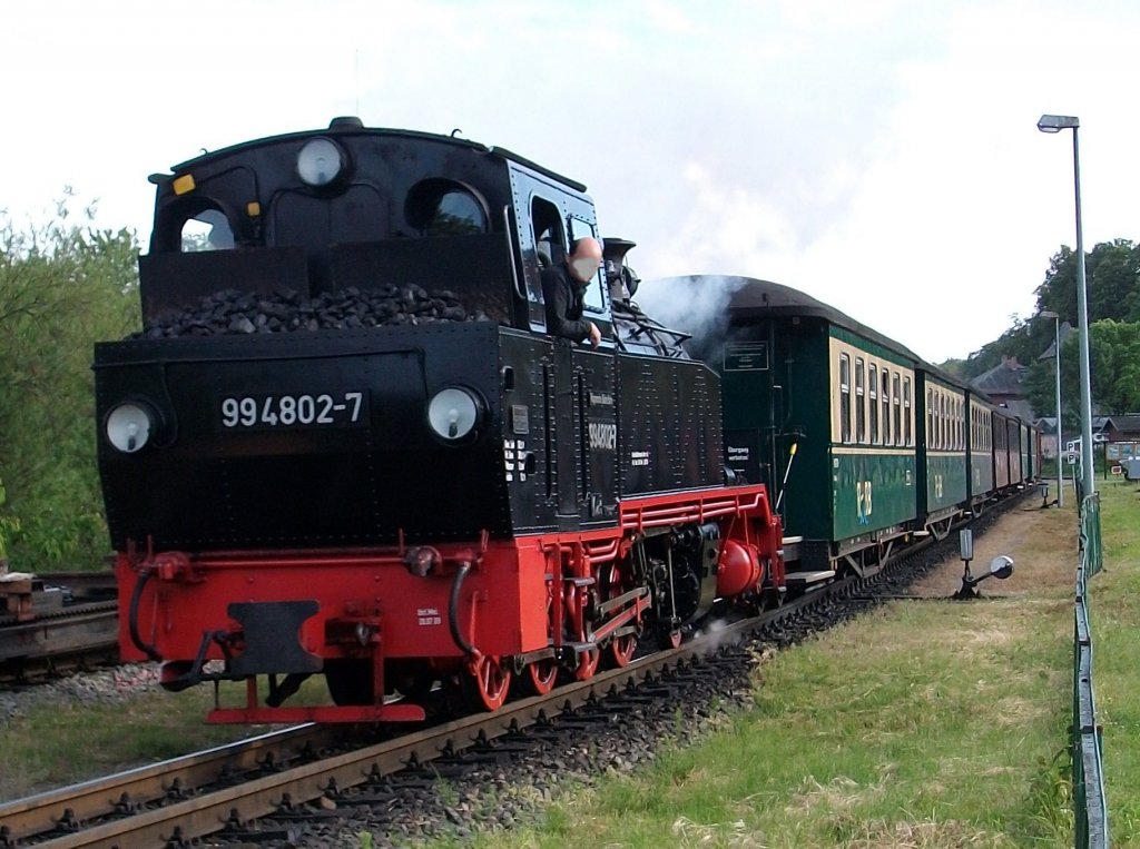  Dampfachim  verlie mit  seinem Zug  am 18.Juni 2010 Putbus nach Ghren.