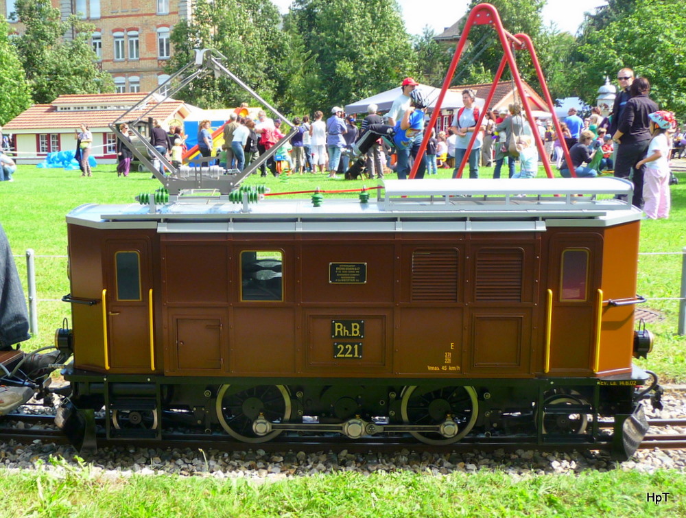 Dampfbahn Aaretal Mnsingen - RhB Ge 2/4 221 Spur: 7 1/4 Zoll Baujahr: 2002 Gewicht: ca. 450 kg unterwegs am 29.08.2010