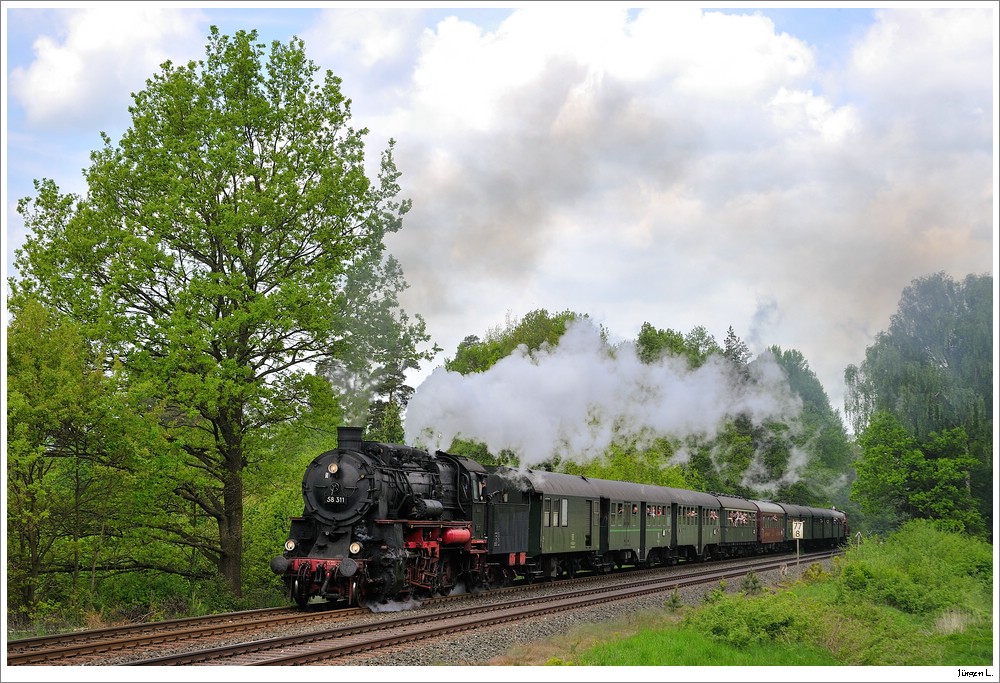 Dampffestival 2010 (im DDM): Pendelzug mit 58 311 + Wagensatz + V60 114; Schiefe Ebene/Km 77,8, 24.5.2010, 12:05h-Zug.