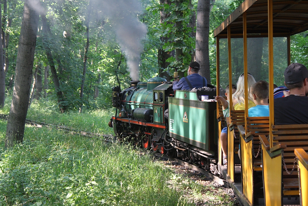 Dampflok 1 der wiener Liliputbahn in der Schleife nach der Hst. Station am 07.Juli 2013.