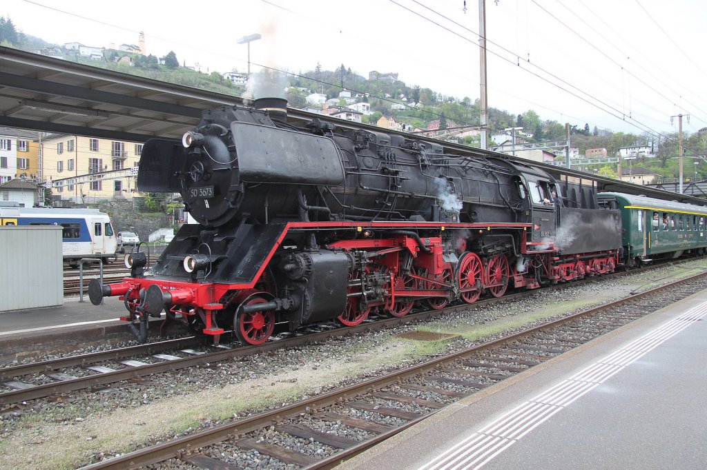Dampflok 50 3673 ex.DR(Borsig 1941)mit Extrazug nach Erstfeld am 07.03.12 in Bellinzona.Die Dampflok gehrt zur Eurovapor und ist z.Zt. an den  Verbano Express  in Luino/It.vermietet.

