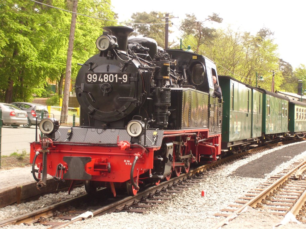 Dampflok 99-4801 von der R�BB , am 14.5. 2012 im Bahnhof G�hren ,abfahrbereit mit einem Personenzug nach Baabe , Sellin ,Binz und Putbus.