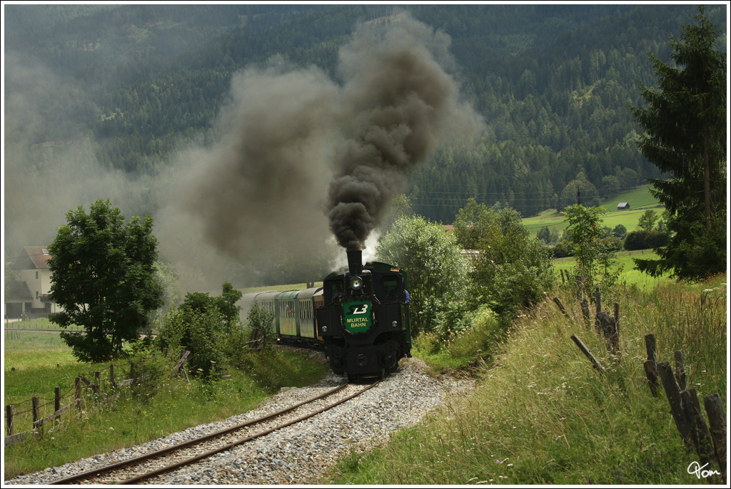 Dampflok BH 1 der STLB fhrt mit einem Dampfbummelzug von Murau nach Tamsweg und wieder retour. 
Stadl an der Mur 17.7.2012

