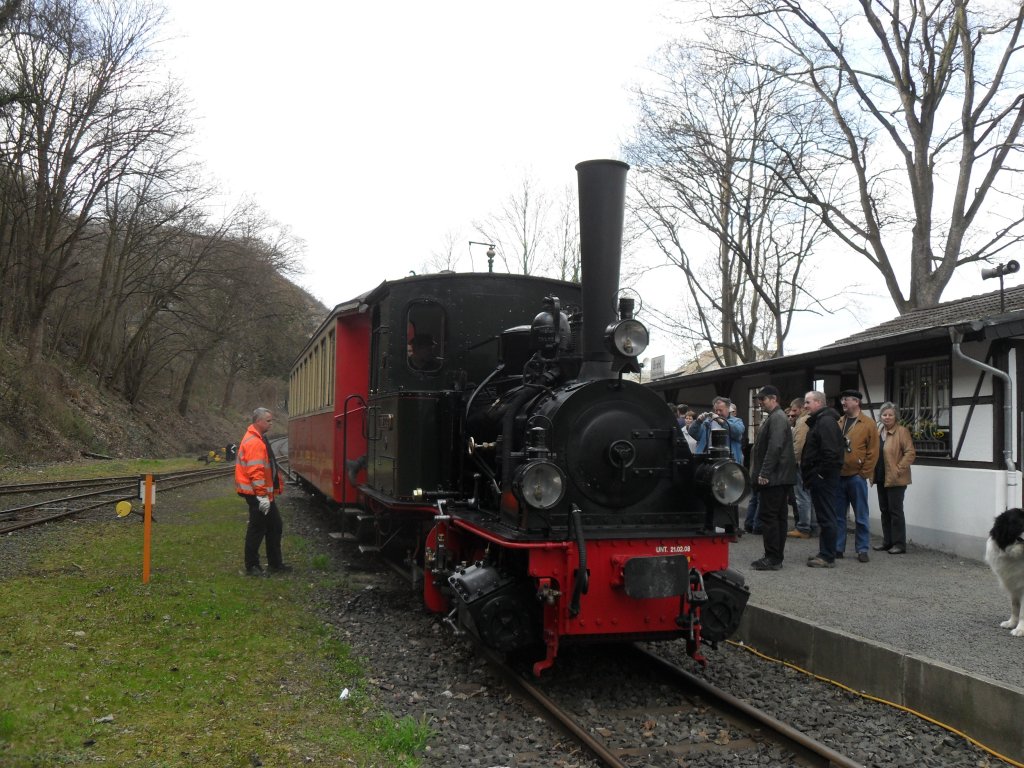 Dampflok Franzburg des DEV bei der Brohltalbahn im Bahnhof Brohl am 2.4.10.