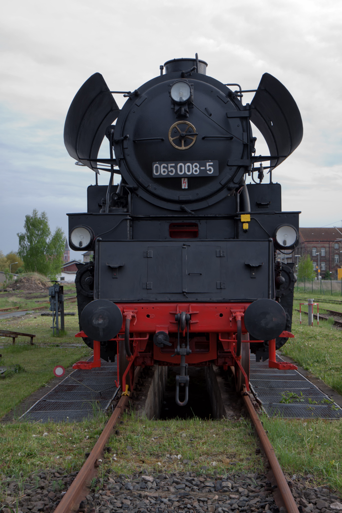 Dampflok leider schon seit Jahren ohne Dampf. Gesehen im Eisenbahnerlebniszentrum Lokschuppen Pasewalk am 05.05.2012.