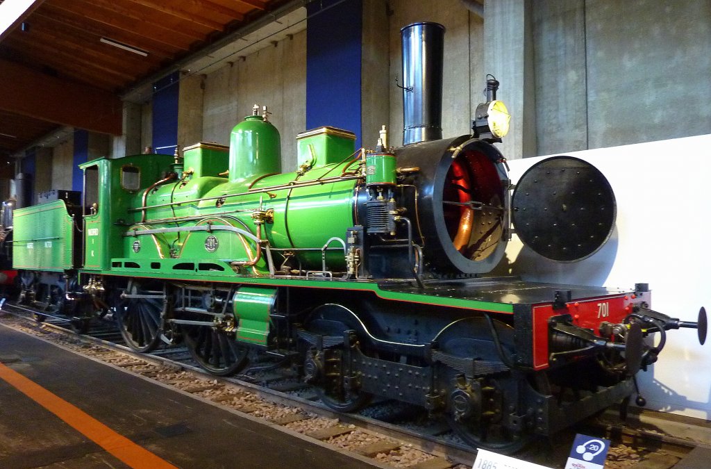 Dampflok Typ 211 von 1885 mit geffneter Rauchkammertr, Eisenbahnmuseum Mhlhausen (Mulhouse), Sept.2012