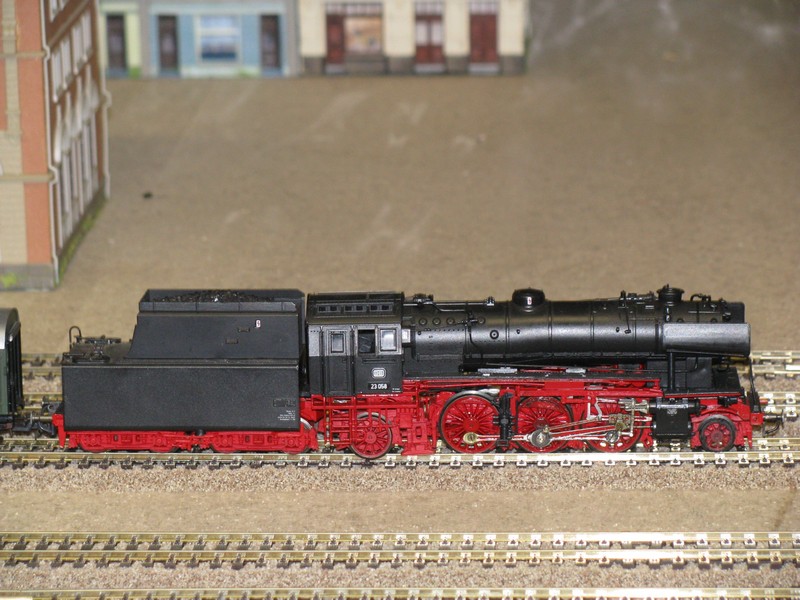 Dampflokomotive BR 23 058 der  DB  auf der H0-Anlage in Hohenfichte 06.06.2010