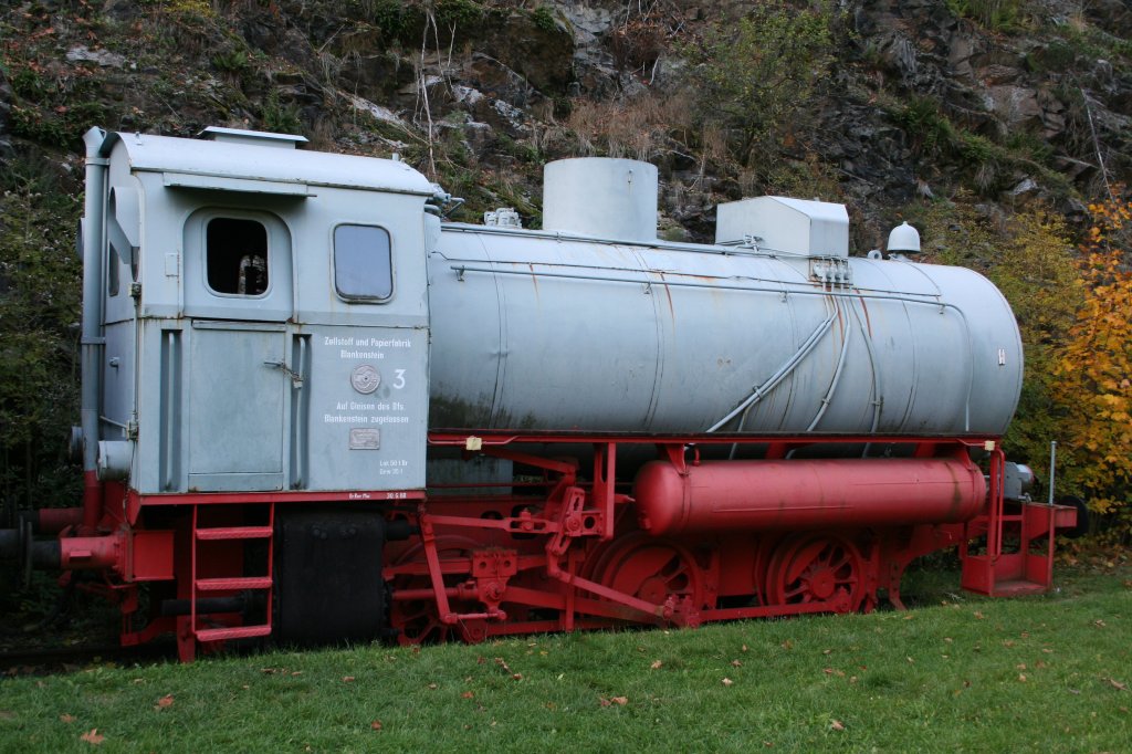 Dampfspeicherlokomotive Bauart Meiningen  (Cfl; Babelsberg 1969/219189; FLC - 92061), ehemals Zellstoff- und Papierfabrik Rosenthal in Blankenstein (Th�ringen), als Denkmal am Bahnhof Lichtenberg (Oberfranken). Aufgenommen am 11.10.2008


