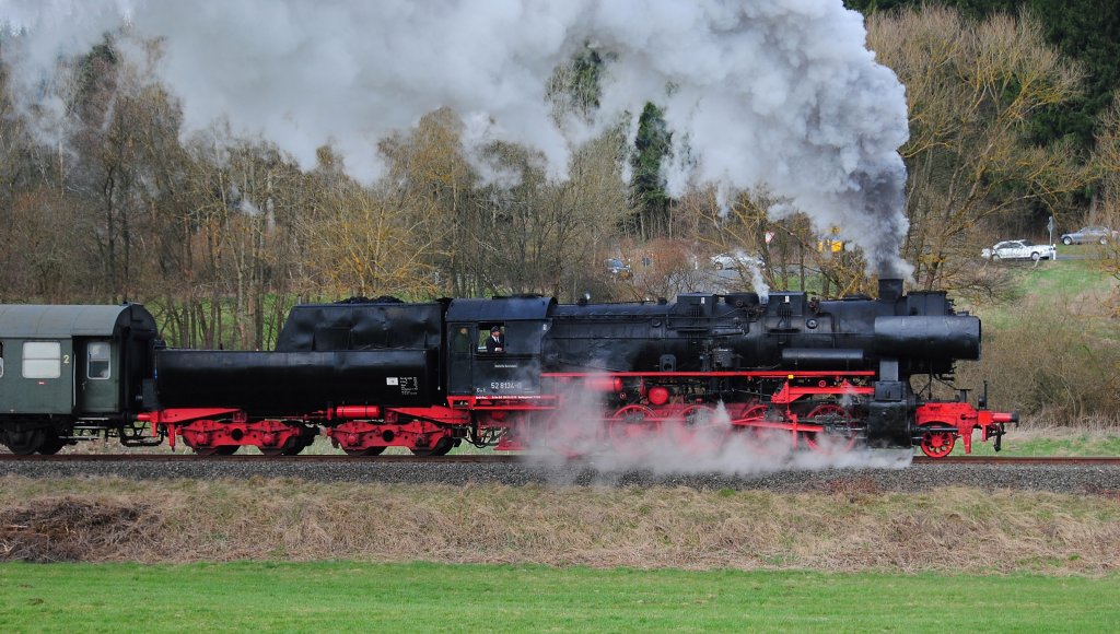 Dampfspektakel Ostern 2010 anlsslich 175 Jahre Deutsche Bahn: Bei Bergfahrt wurde die 52 8134 mit ihrem Personenzug am 05.04.2010 abgelichtet.