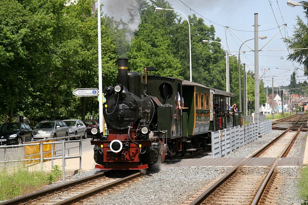 Dampftram Darmstadt am 24.05.2009  --  Soeben f�hrt der Dampfzug aus der Station Frankenstein Richtung Alsbach aus.  --  Weitere Fotos von der Darmst�dter Dampfstra�enbahn siehe auch in meinem http://www.schmalspuralbum.de/